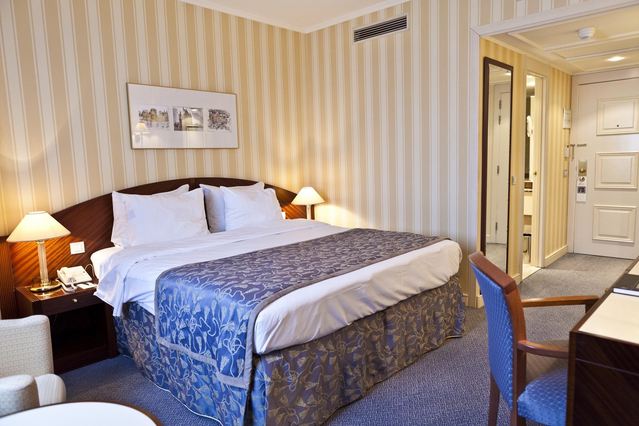 Hotel Le Châtelain Brussel Buitenkant foto A room at the hotel