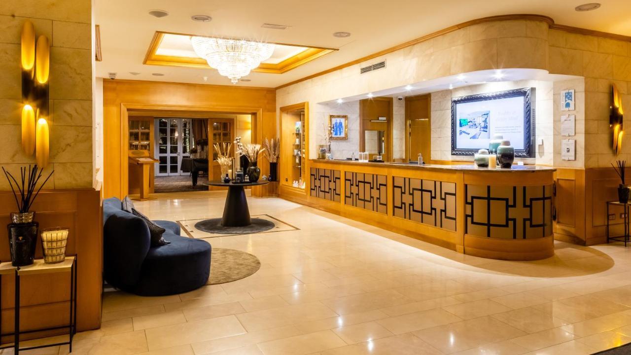 Hotel Le Châtelain Brussel Buitenkant foto The lobby of the hotel