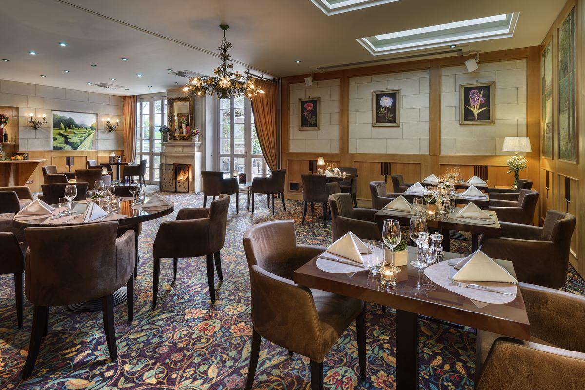 Hotel Le Châtelain Brussel Buitenkant foto Restaurant
