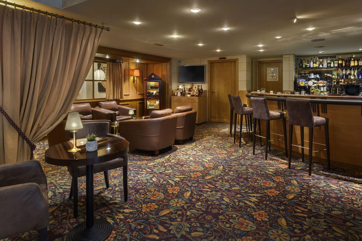 Hotel Le Châtelain Brussel Buitenkant foto The bar at the 2010 Winter Olympics